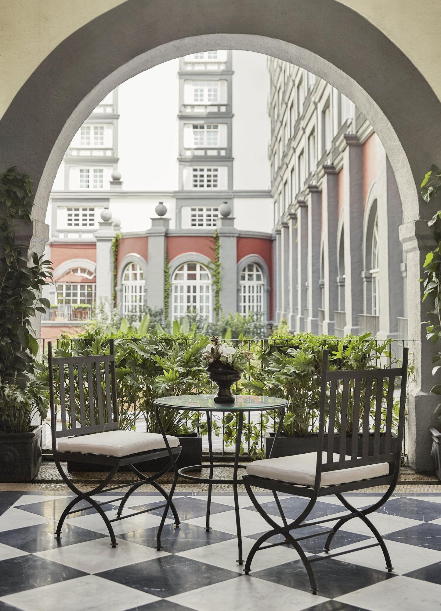 Four Seasons Hotel Mexico City Exterior photo