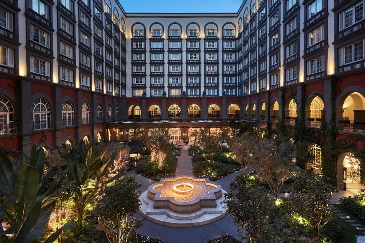 Four Seasons Hotel Mexico City Exterior photo